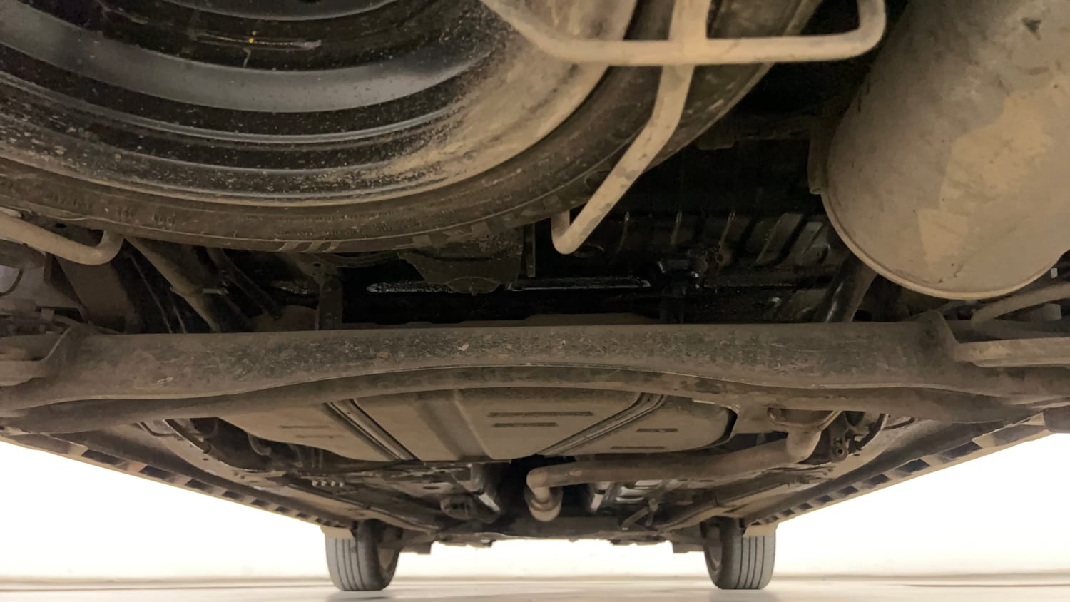 Used 2025 Maruti Suzuki XL6 Alpha Plus AT Petrol Petrol Automatic extra REAR UNDERBODY VIEW (TAKEN FROM REAR)