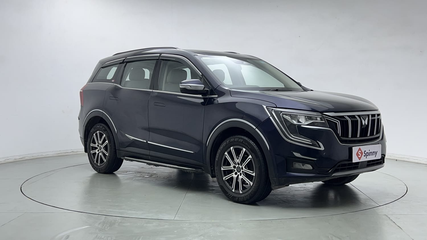 2023 Mahindra XUV700 AX 7 Petrol AT 7 STR-6