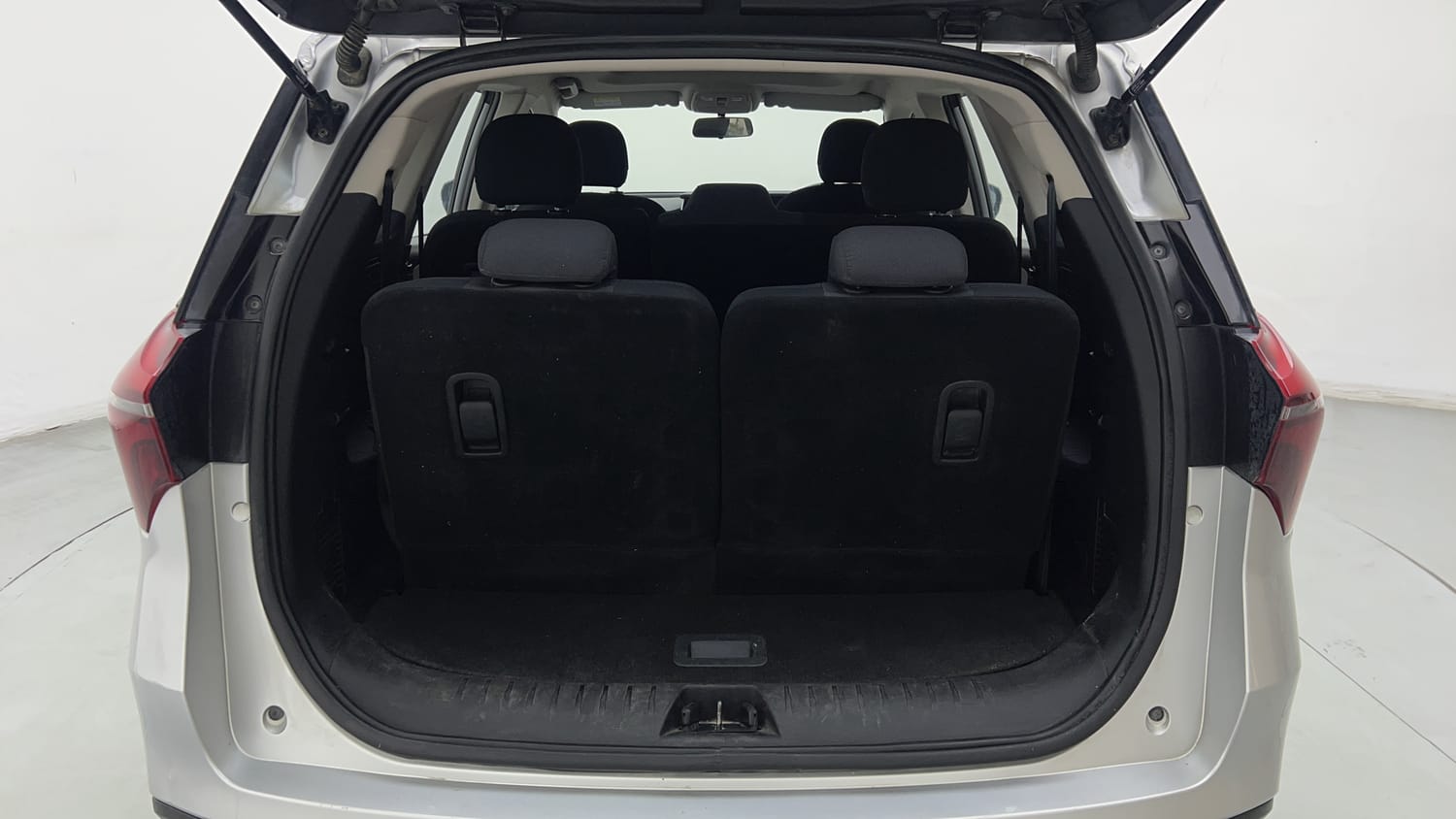 2024 Mahindra XUV700 AX5 Diesel AT 7 STR-26