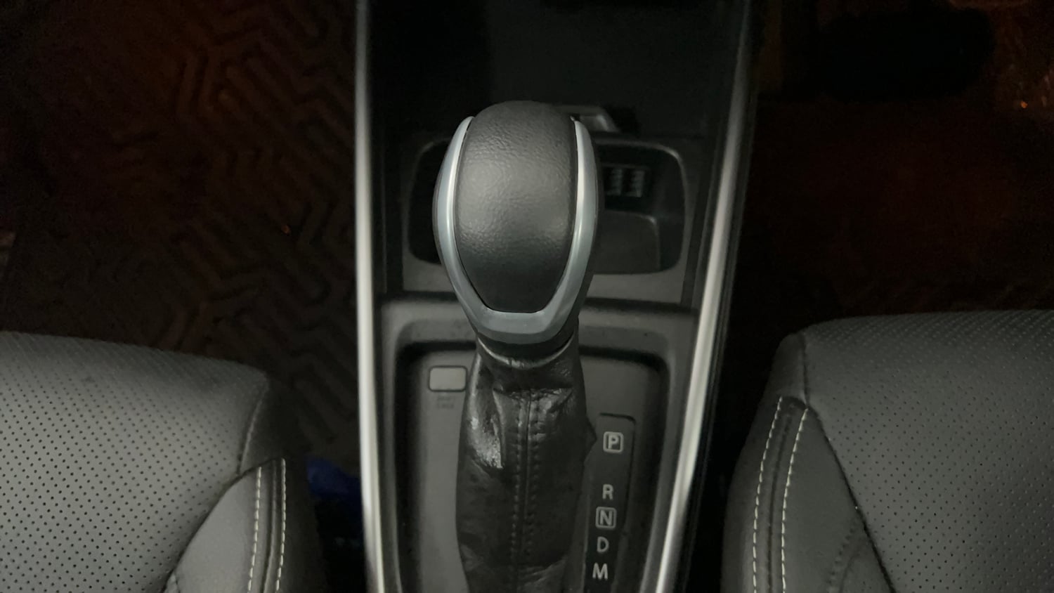 Used 2025 Maruti Suzuki XL6 Alpha Plus AT Petrol Petrol Automatic interior GEAR  KNOB VIEW