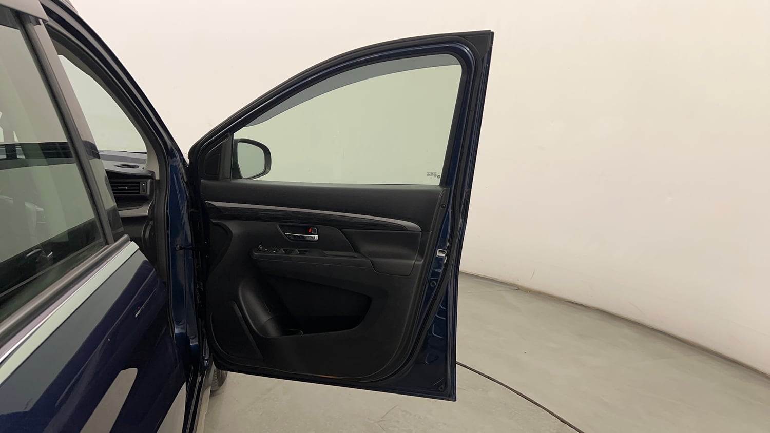 Used 2025 Maruti Suzuki XL6 Alpha Plus AT Petrol Petrol Automatic interior RIGHT FRONT DOOR OPEN VIEW