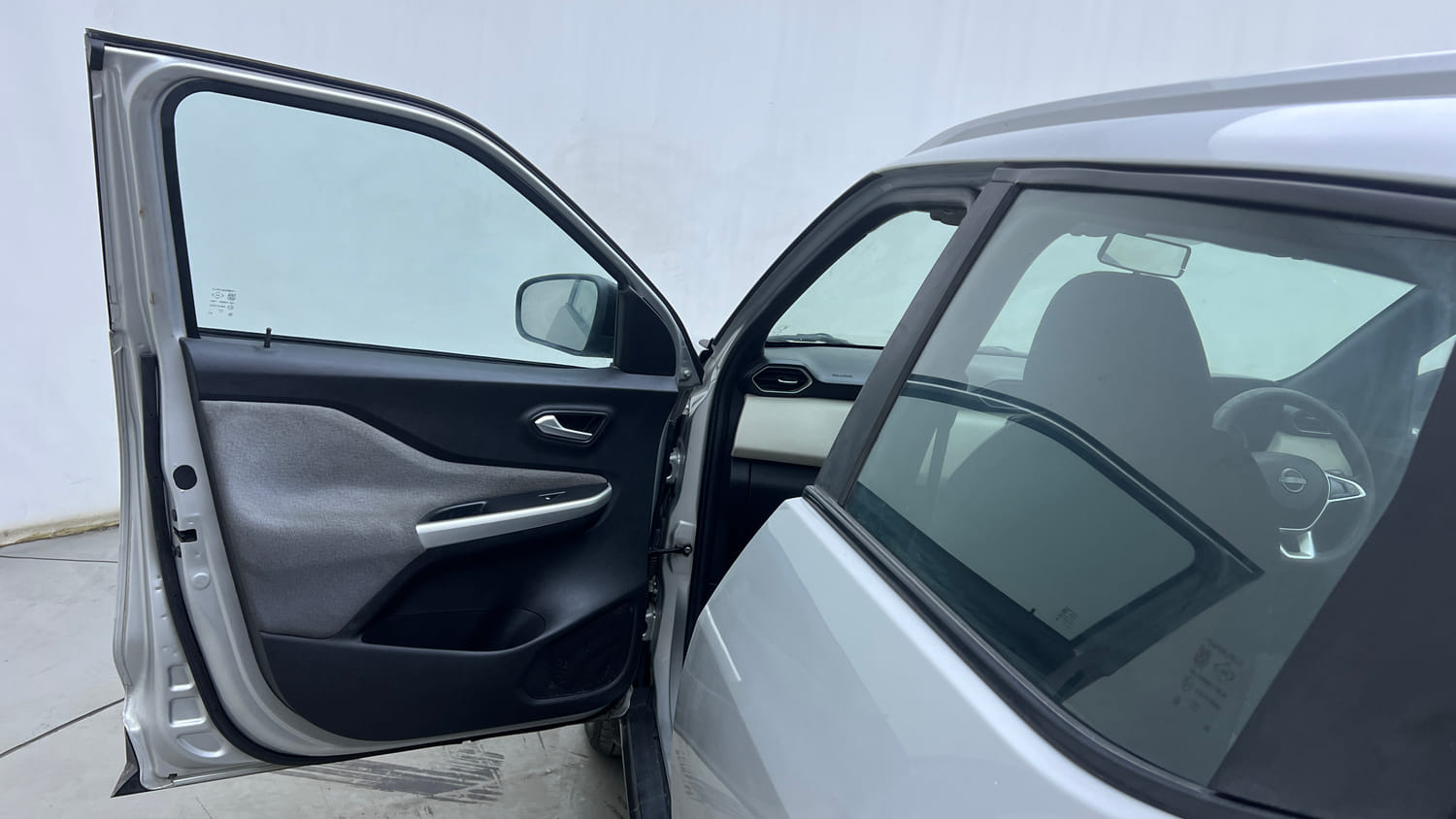 Used 2021 Nissan Magnite XL Turbo CVT Petrol Automatic interior LEFT FRONT DOOR OPEN VIEW
