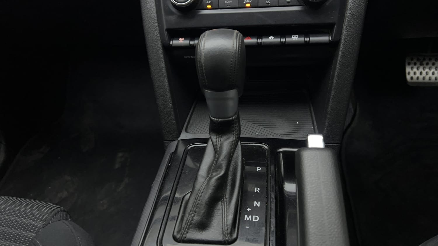 2024 Mahindra XUV700 AX5 Diesel AT 7 STR-16