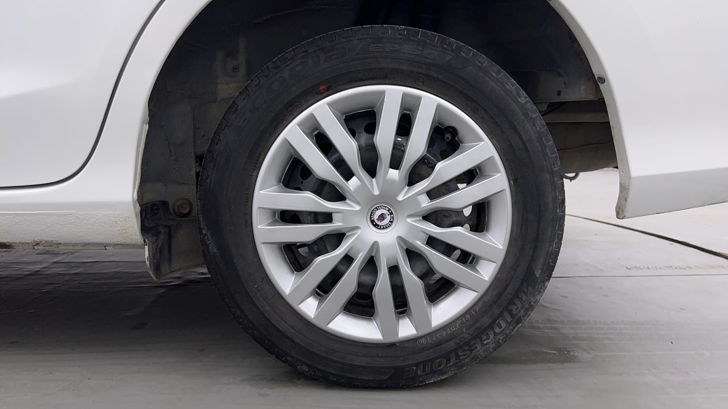 Used 2022 Honda Amaze S MT 1.2 Petrol Petrol Manual tyres LEFT REAR TYRE RIM VIEW