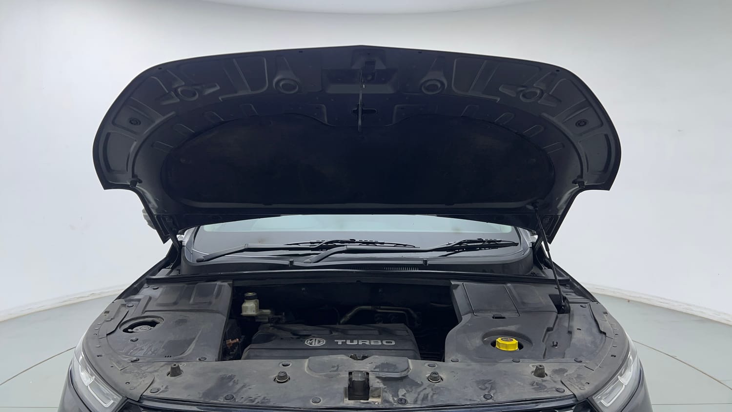 Used 2022 MG Motors Hector Plus Sharp 1.5 Petrol Turbo CVT 6-STR Petrol Automatic engine ENGINE & BONNET OPEN FRONT VIEW