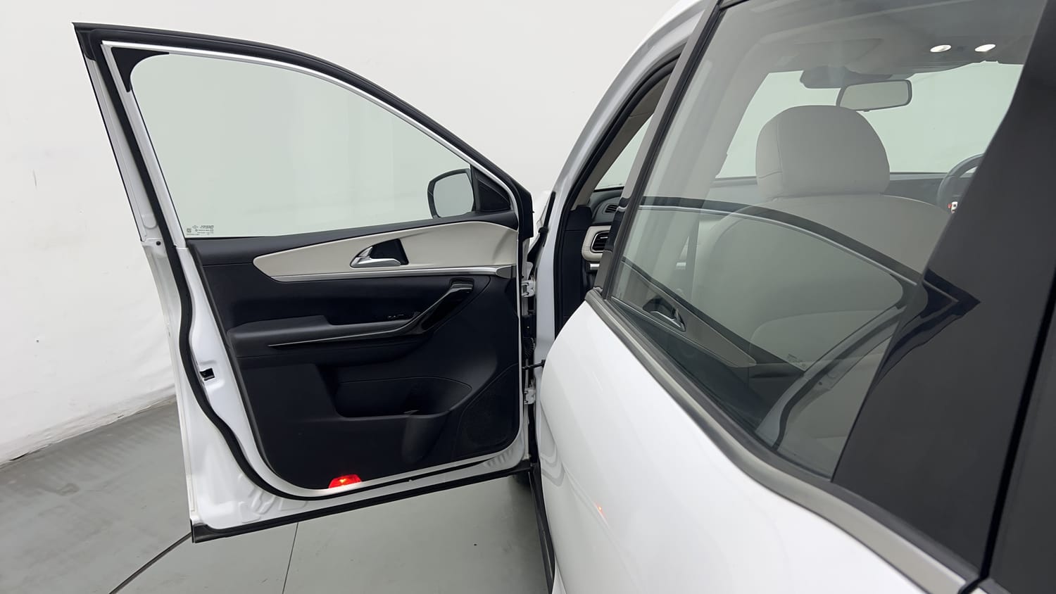 2024 Mahindra XUV700 AX 7 Petrol AT 7 STR-21