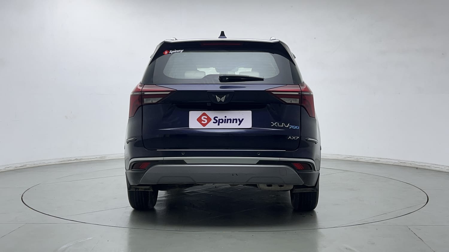 2023 Mahindra XUV700 AX 7 Petrol AT 7 STR-3