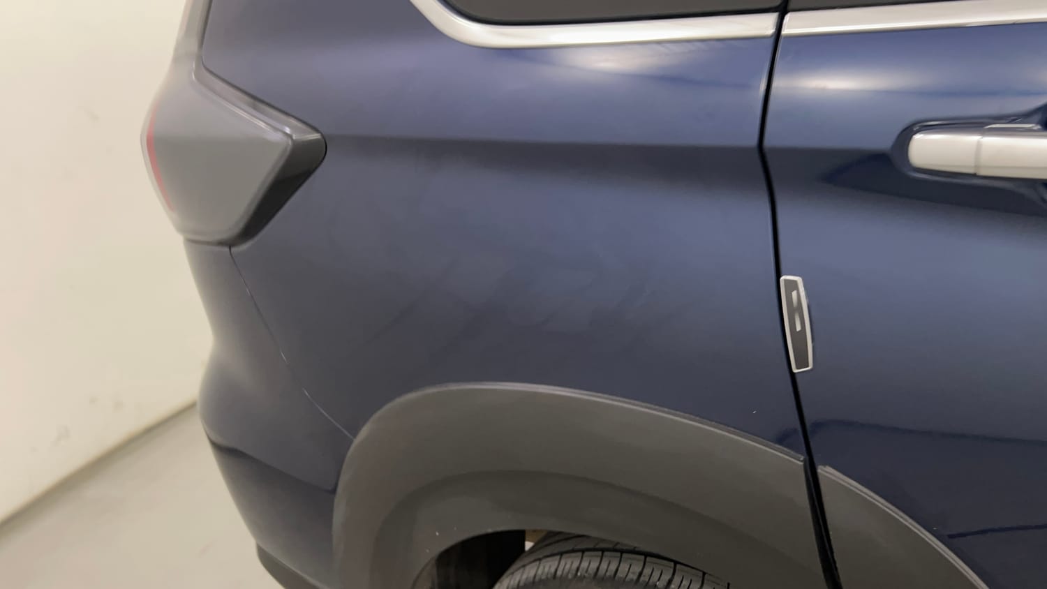 Used 2025 Maruti Suzuki XL6 Alpha Plus AT Petrol Petrol Automatic dents MINOR SCRATCH