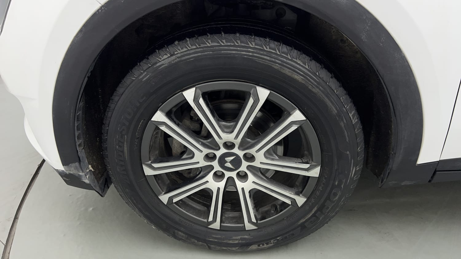 2024 Mahindra XUV700 AX 7 Petrol AT 7 STR-35