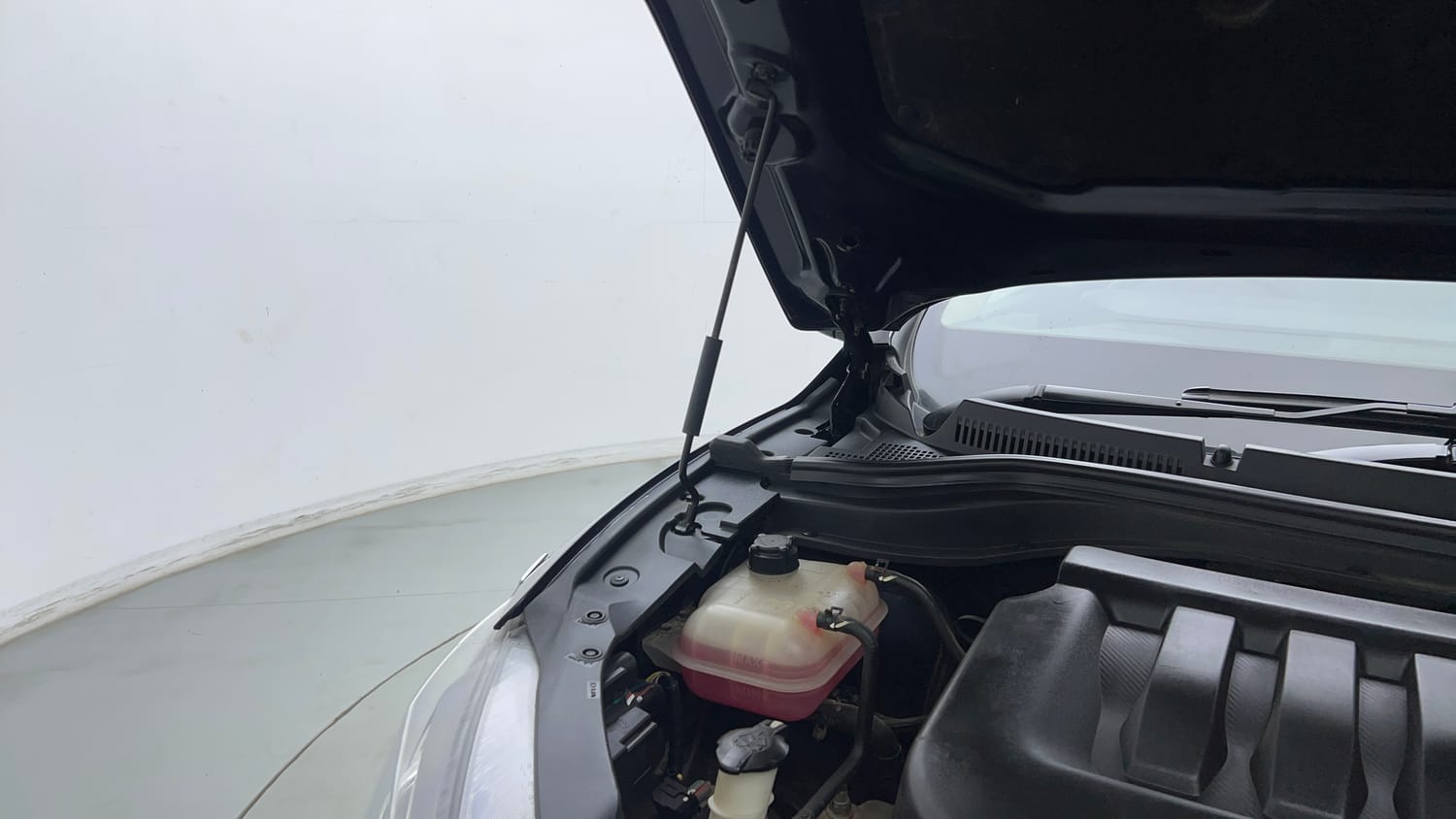 2023 Mahindra XUV700 AX 7 Petrol AT 7 STR-32