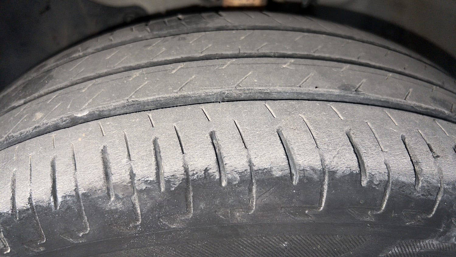 Used 2022 Honda Amaze S MT 1.2 Petrol Petrol Manual tyres LEFT FRONT TYRE TREAD VIEW