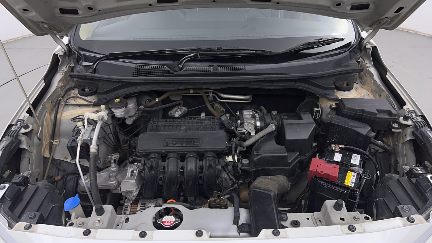 Used 2022 Honda Amaze S MT 1.2 Petrol Petrol Manual engine ENGINE & BONNET OPEN FRONT VIEW