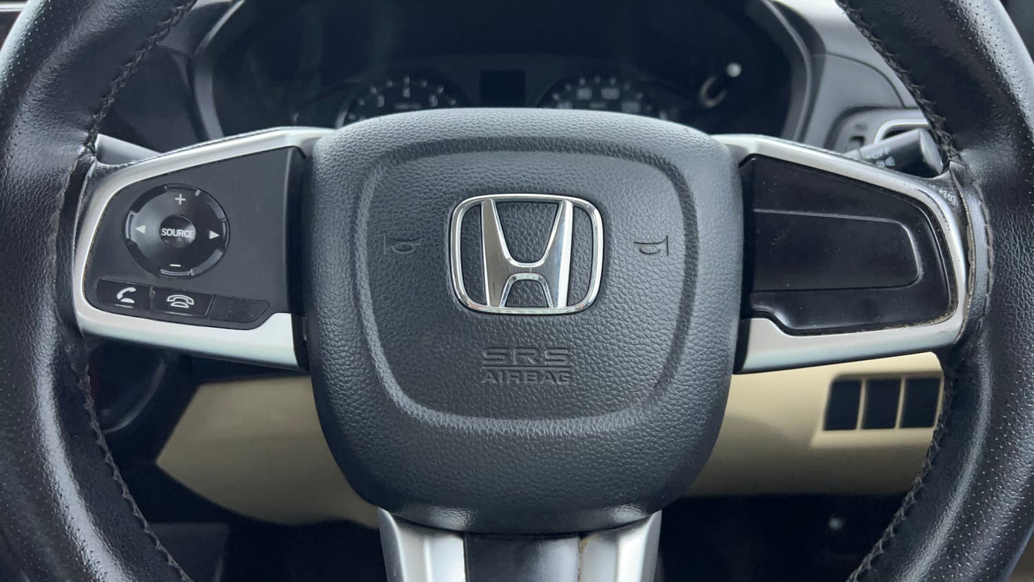 Used 2022 Honda Amaze S MT 1.2 Petrol Petrol Manual top_features Steering mounted controls