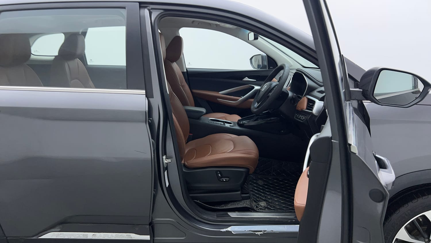 Used 2022 MG Motors Hector Plus Sharp 1.5 Petrol Turbo CVT 6-STR Petrol Automatic interior RIGHT SIDE FRONT DOOR CABIN VIEW
