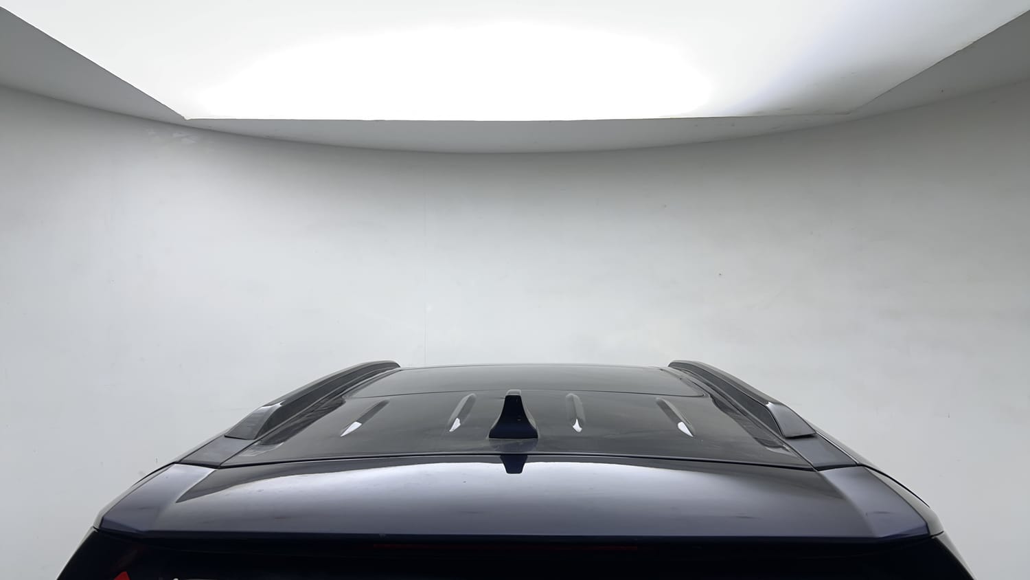 2023 Mahindra XUV700 AX 7 Petrol AT 7 STR-10