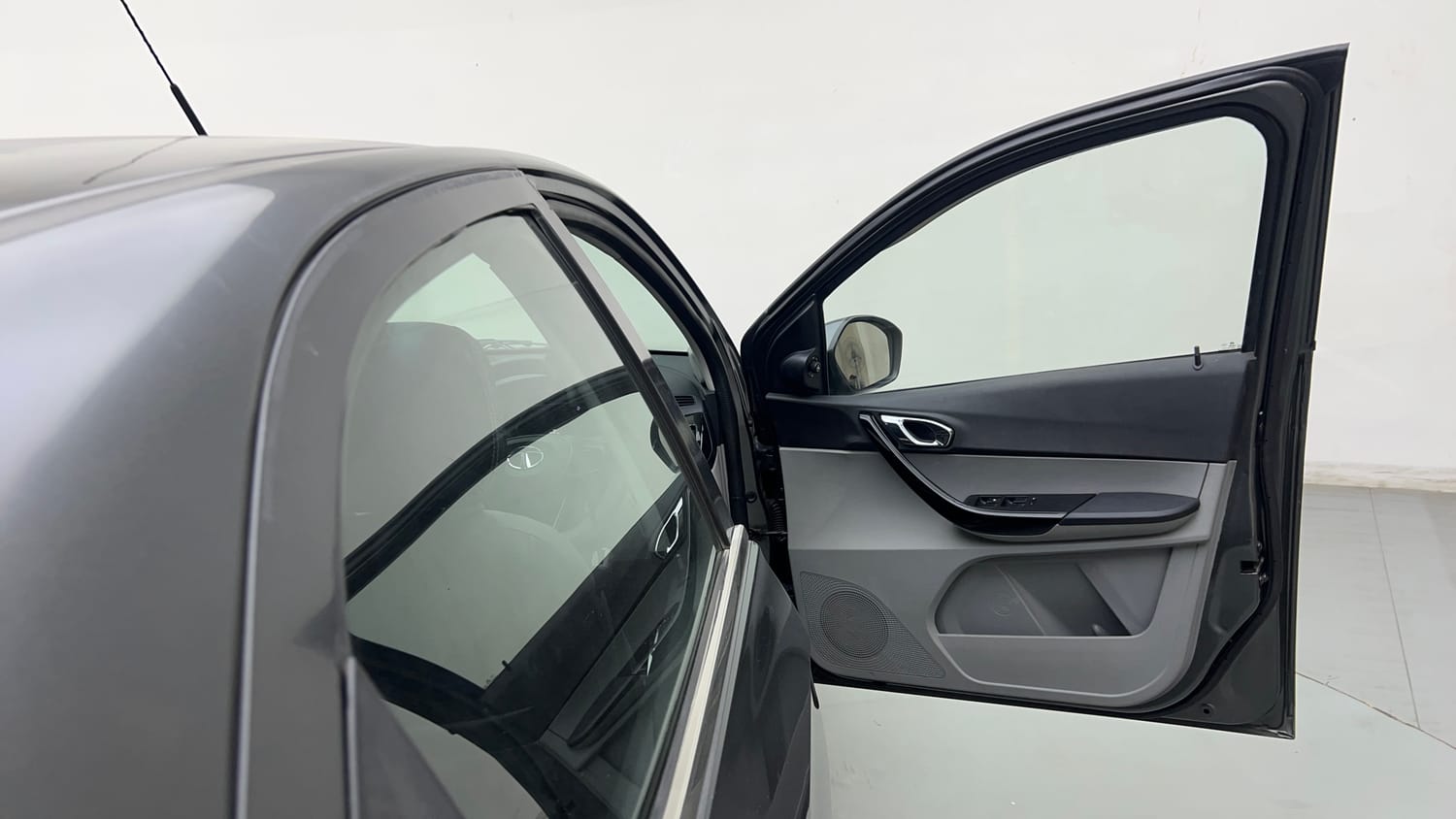 Used 2020 Tata Tiago XZ Petrol Manual interior RIGHT FRONT DOOR OPEN VIEW