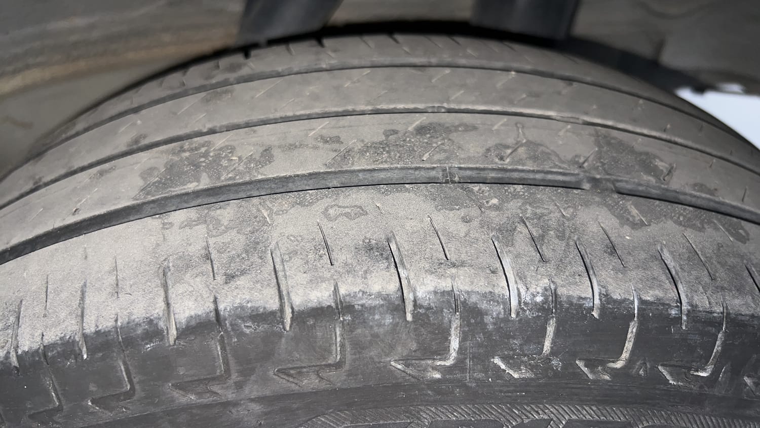 Used 2022 Honda Amaze S MT 1.2 Petrol Petrol Manual tyres LEFT REAR TYRE TREAD VIEW