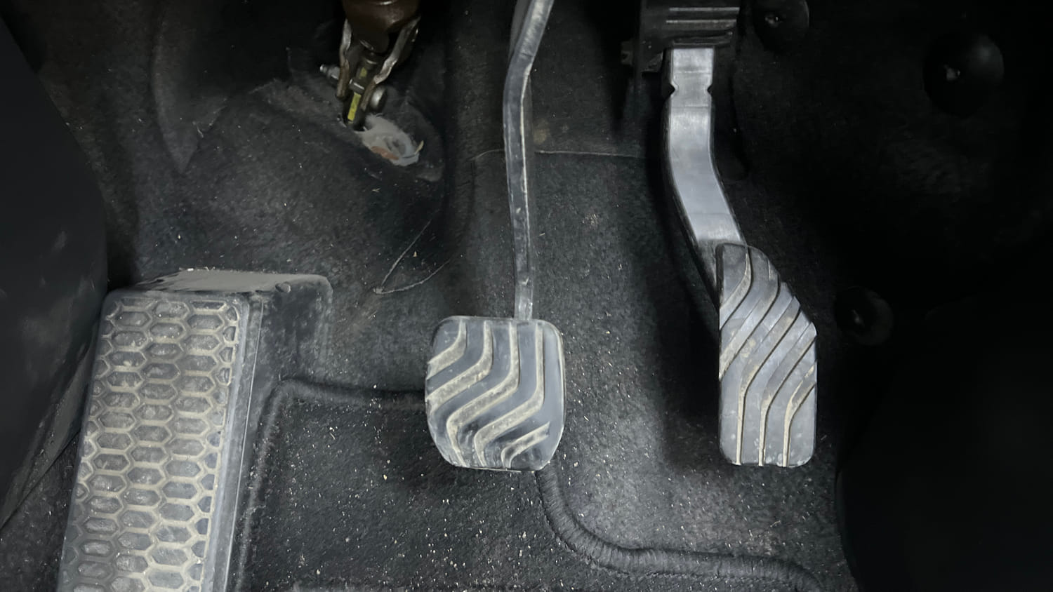 Used 2021 Nissan Magnite XL Turbo CVT Petrol Automatic interior PEDALS VIEW