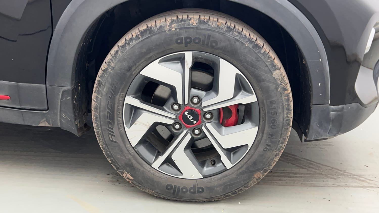Used 2021 Kia Sonet GTX Plus 1.0 DCT Petrol Automatic tyres RIGHT FRONT TYRE RIM VIEW