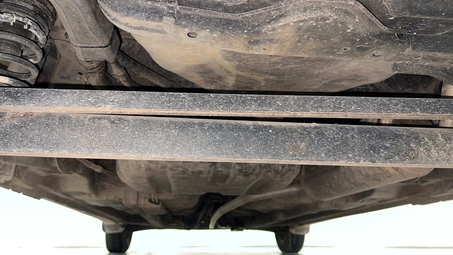 Used 2011 Hyundai Eon Sportz Petrol Manual extra REAR UNDERBODY VIEW (TAKEN FROM REAR)