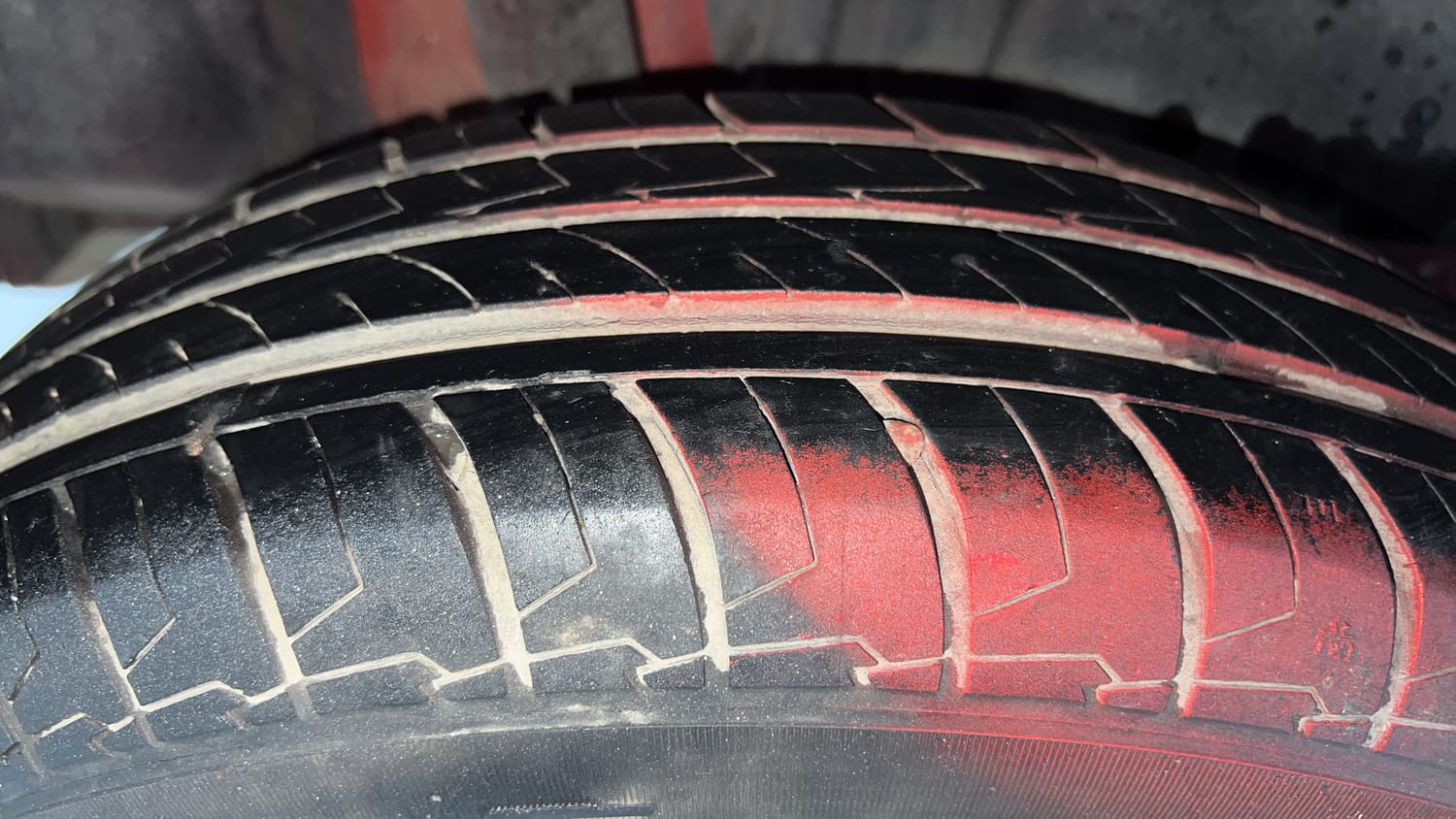 Used 2023 Maruti Suzuki Swift VXi Petrol Manual tyres RIGHT REAR TYRE TREAD VIEW