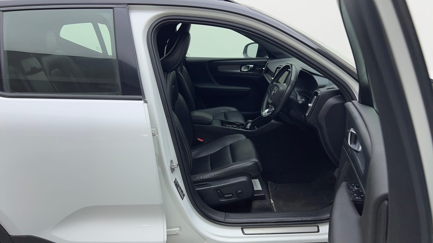 2021 Volvo XC40 T4 R-Design-17