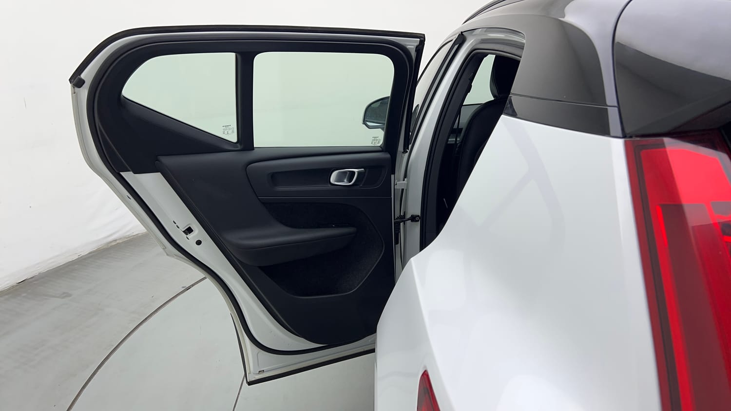 2021 Volvo XC40 T4 R-Design-22