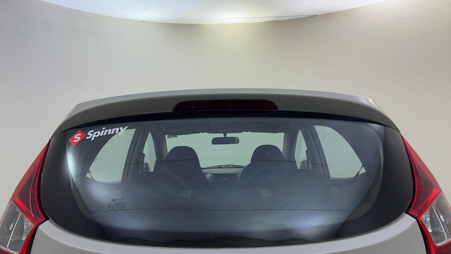 Used 2011 Hyundai Eon Sportz Petrol Manual exterior BACK WINDSHIELD VIEW