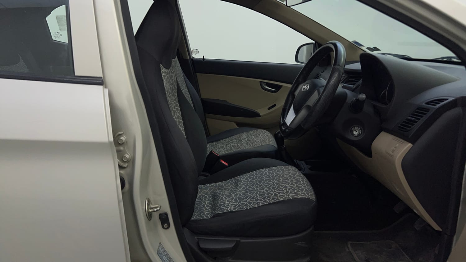 Used 2011 Hyundai Eon Sportz Petrol Manual interior RIGHT SIDE FRONT DOOR CABIN VIEW