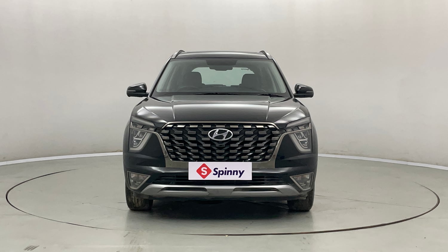 Used 2023 Hyundai Alcazar Signature (O) 6 STR 1.5 Diesel AT Diesel Automatic exterior FRONT VIEW