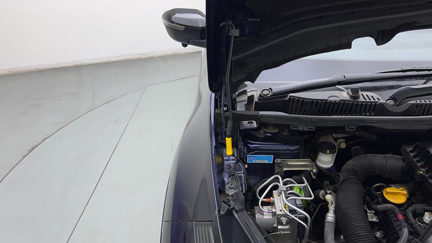 Used 2025 Tata Curvv Pure Plus S 1.2 Revotron Petrol 7DCA Petrol Automatic engine ENGINE RIGHT SIDE HINGE & APRON VIEW