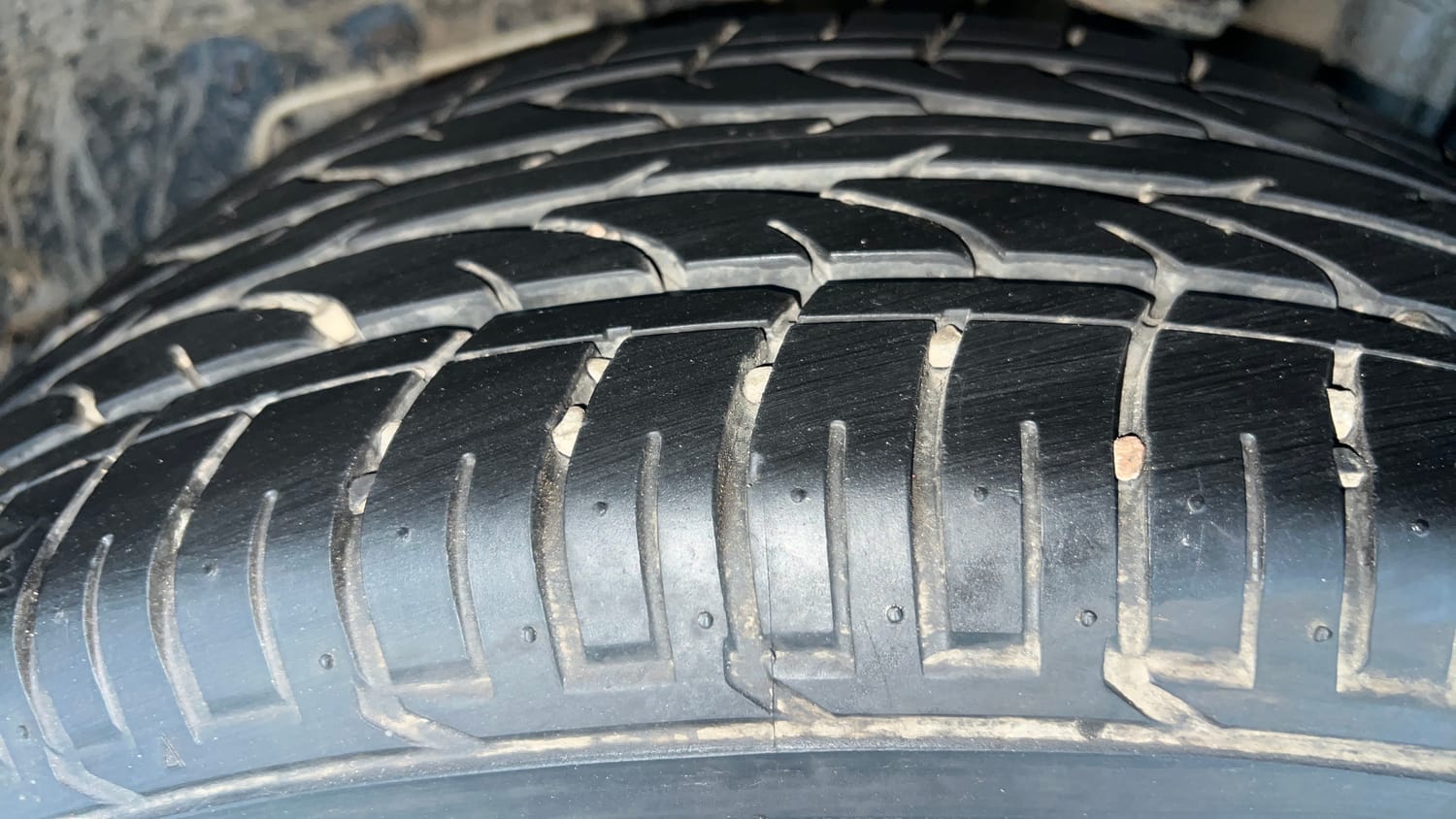 Used 2025 Tata Curvv Pure Plus S 1.2 Revotron Petrol 7DCA Petrol Automatic tyres LEFT REAR TYRE TREAD VIEW