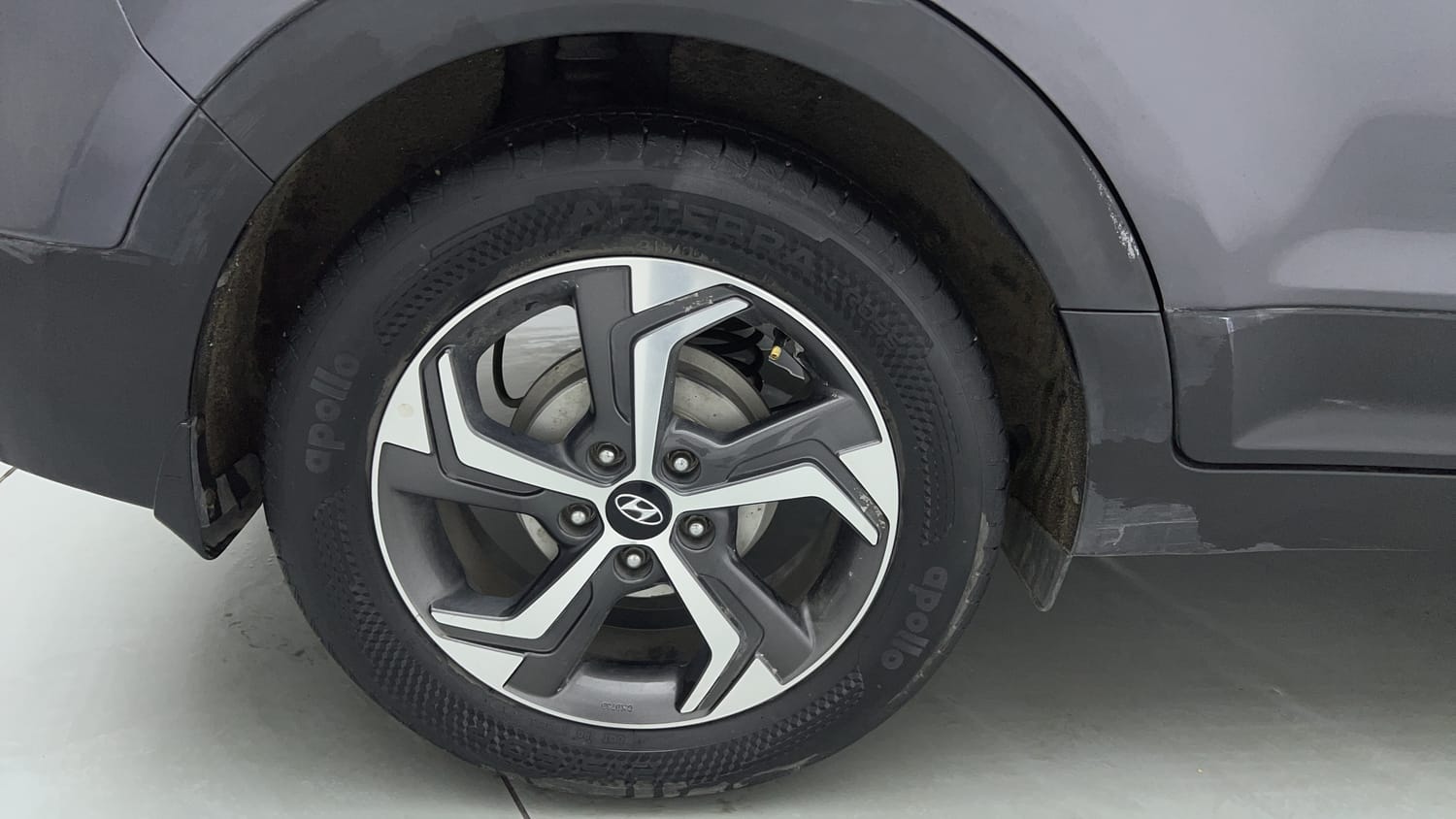 Used 2020 Hyundai Creta SX 1.6 AT Petrol Petrol Automatic tyres RIGHT REAR TYRE RIM VIEW