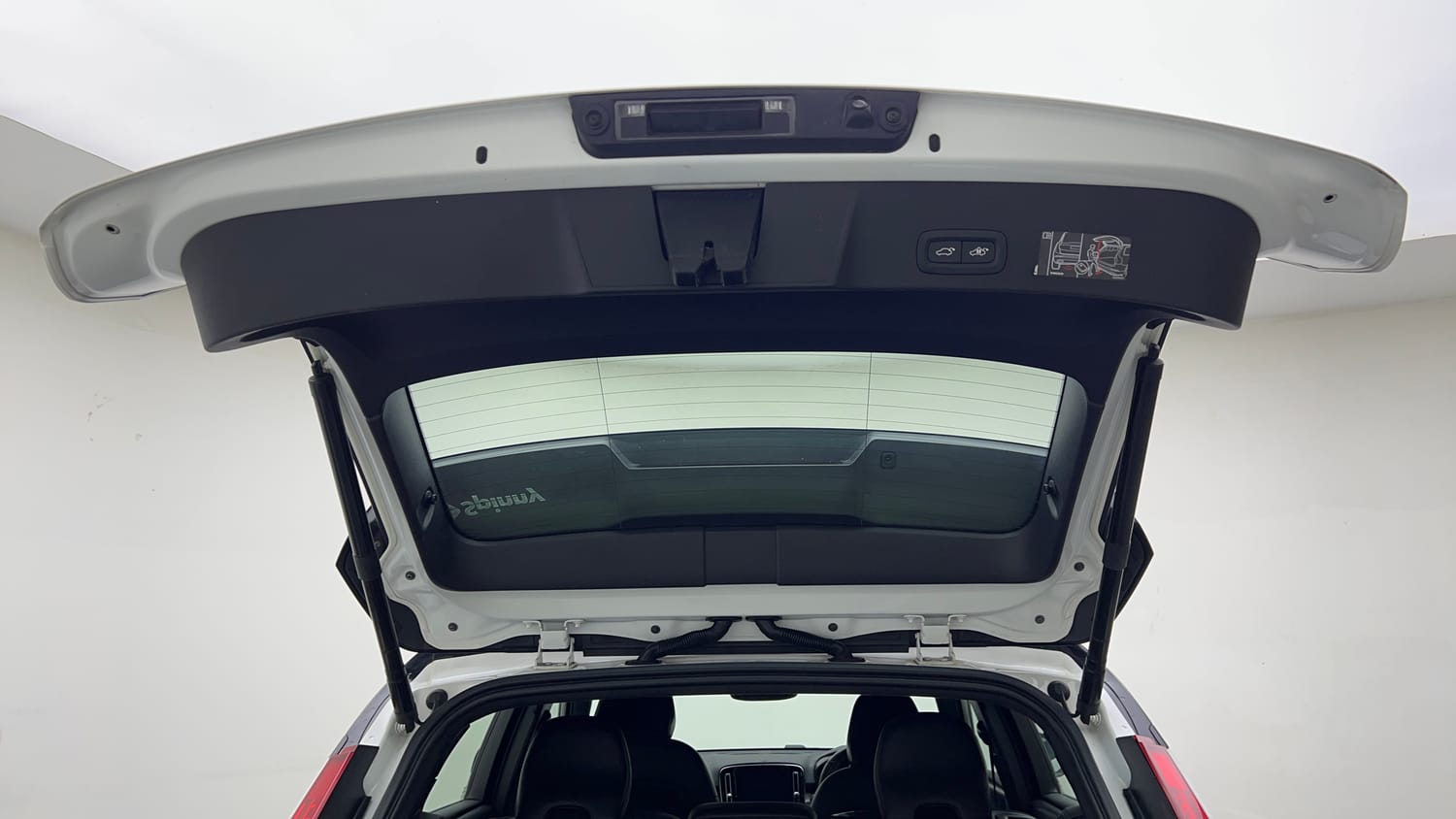2021 Volvo XC40 T4 R-Design-24
