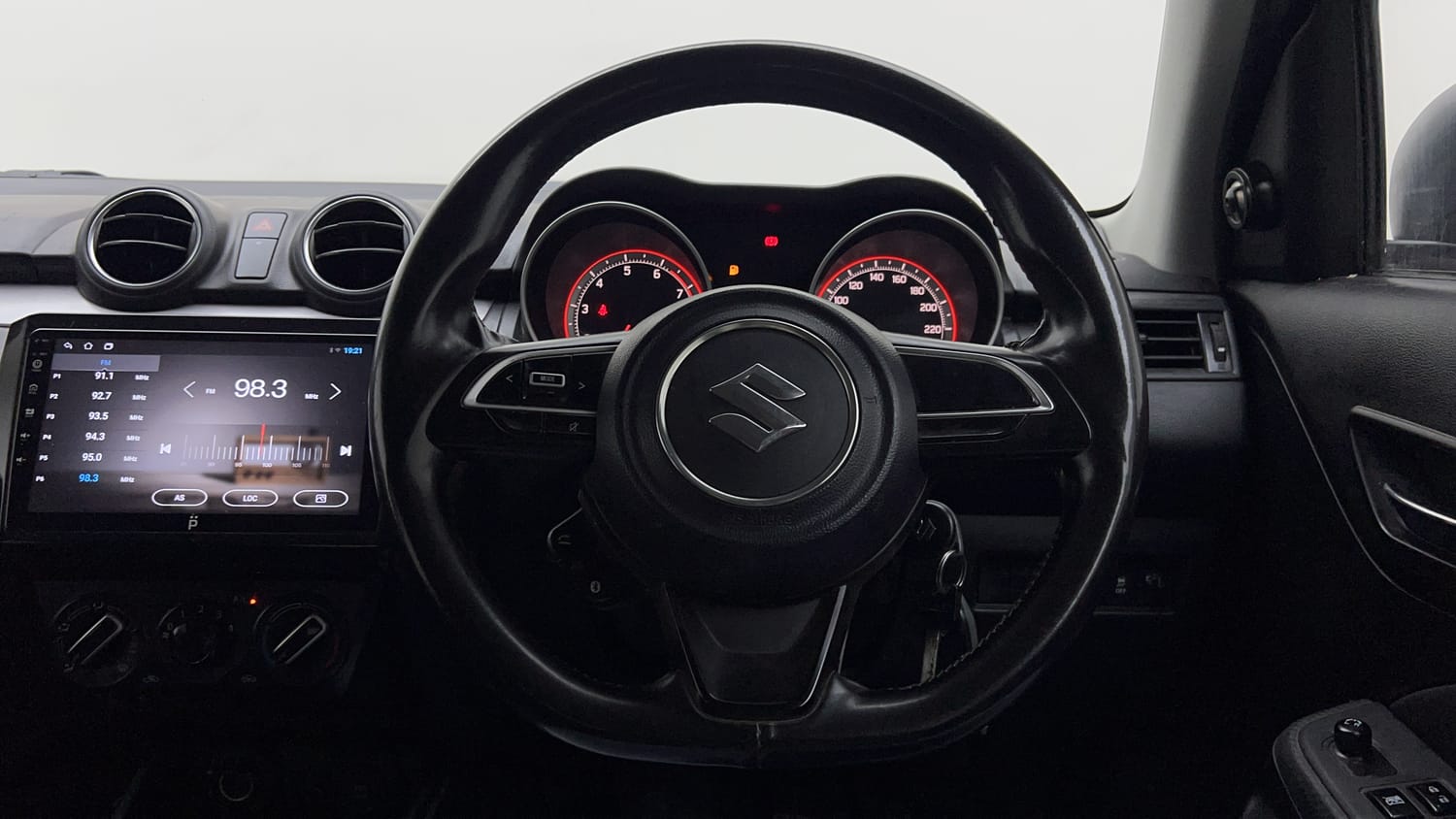 Used 2023 Maruti Suzuki Swift VXi Petrol Manual interior STEERING VIEW