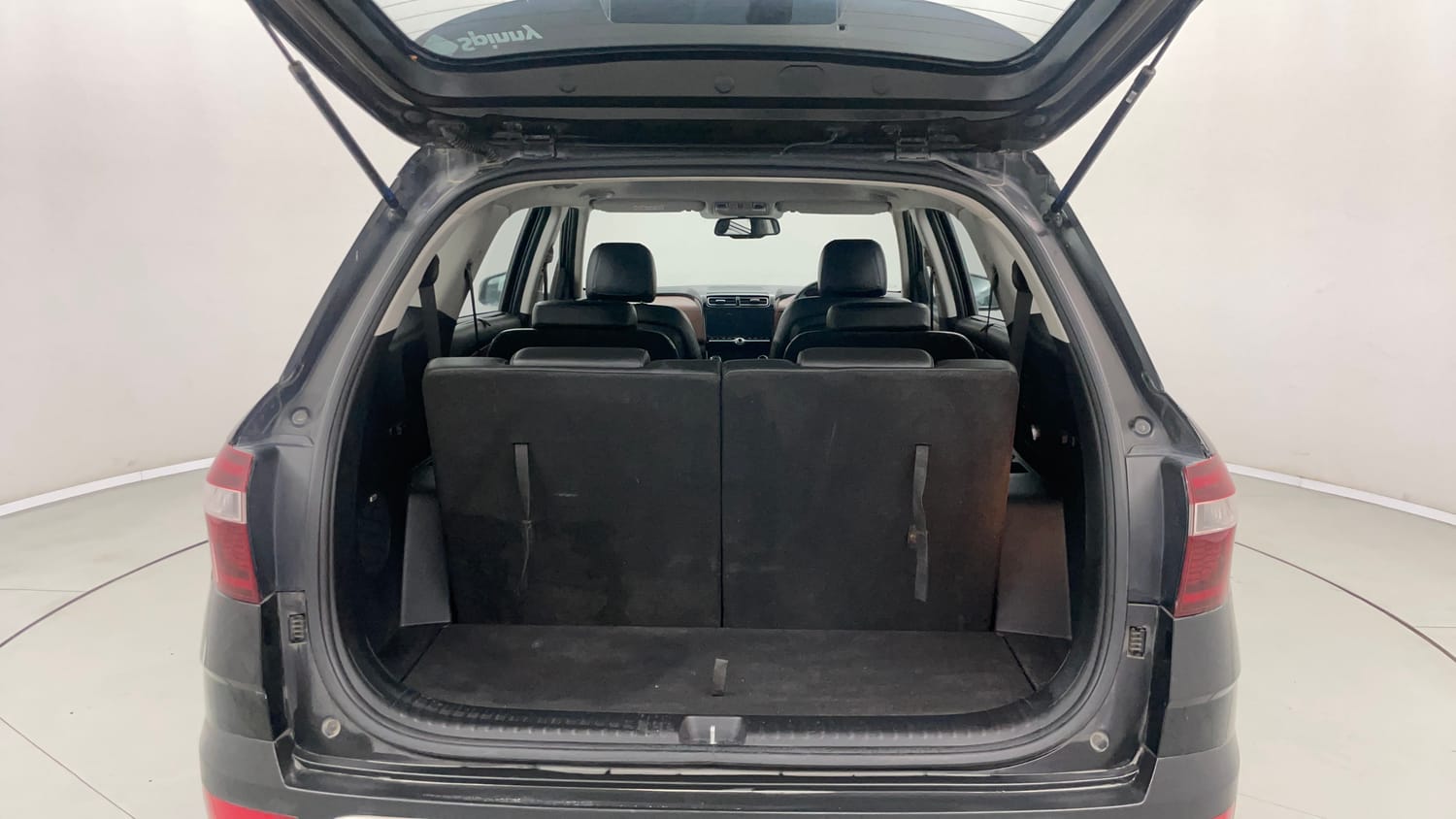 Used 2023 Hyundai Alcazar Signature (O) 6 STR 1.5 Diesel AT Diesel Automatic interior DICKY INSIDE VIEW