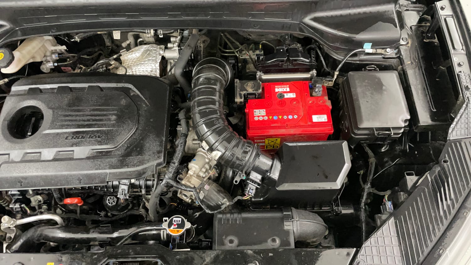 Used 2023 Hyundai Alcazar Signature (O) 6 STR 1.5 Diesel AT Diesel Automatic engine ENGINE LEFT SIDE VIEW