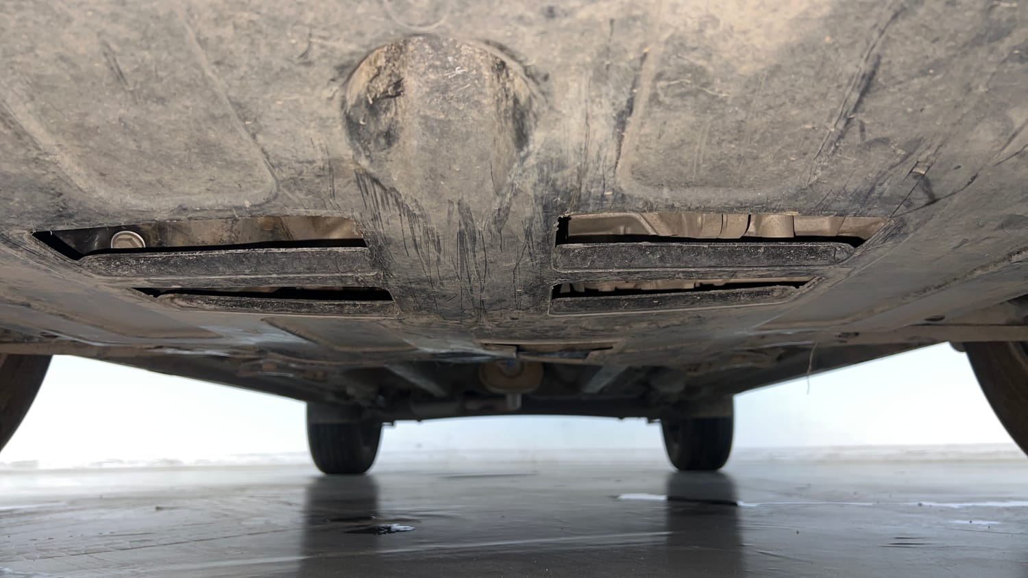 Used 2020 Hyundai Creta SX 1.6 AT Petrol Petrol Automatic extra FRONT LEFT UNDERBODY VIEW