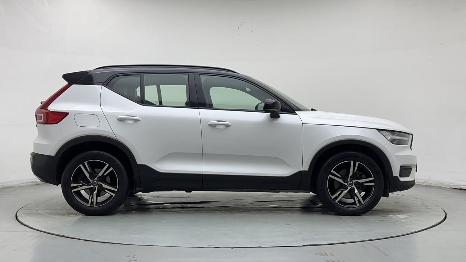 2021 Volvo XC40 T4 R-Design-5