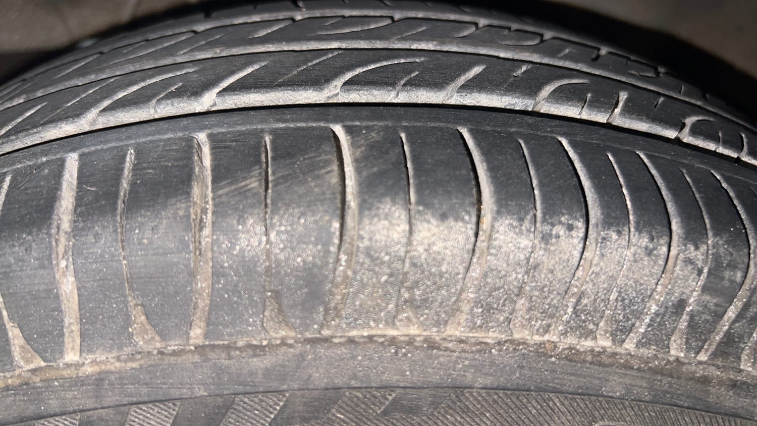 Used 2011 Hyundai Eon Sportz Petrol Manual tyres RIGHT REAR TYRE TREAD VIEW