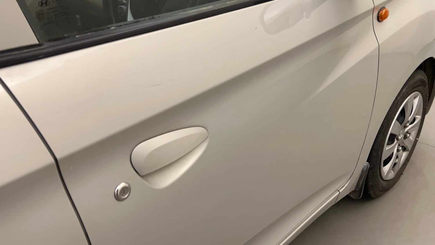 Used 2011 Hyundai Eon Sportz Petrol Manual dents MINOR SCRATCH