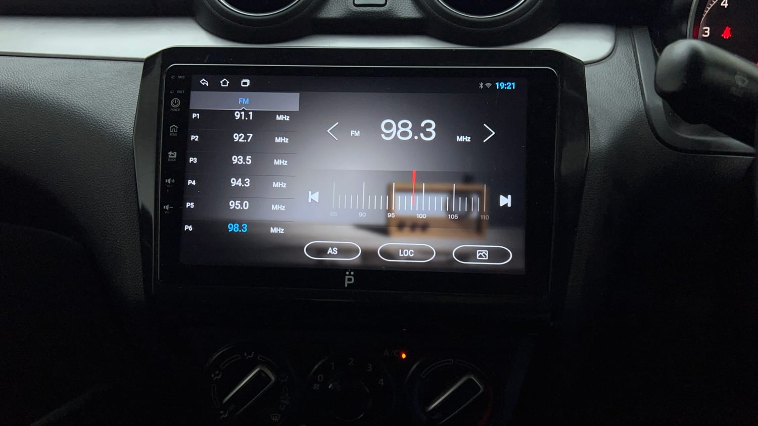 Used 2023 Maruti Suzuki Swift VXi Petrol Manual top_features Integrated (in-dash) music system