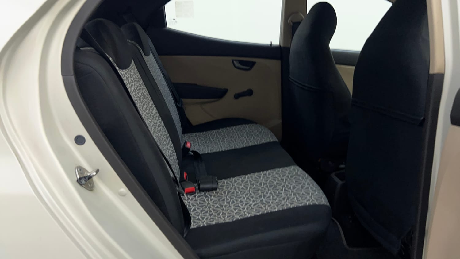 Used 2011 Hyundai Eon Sportz Petrol Manual interior RIGHT SIDE REAR DOOR CABIN VIEW