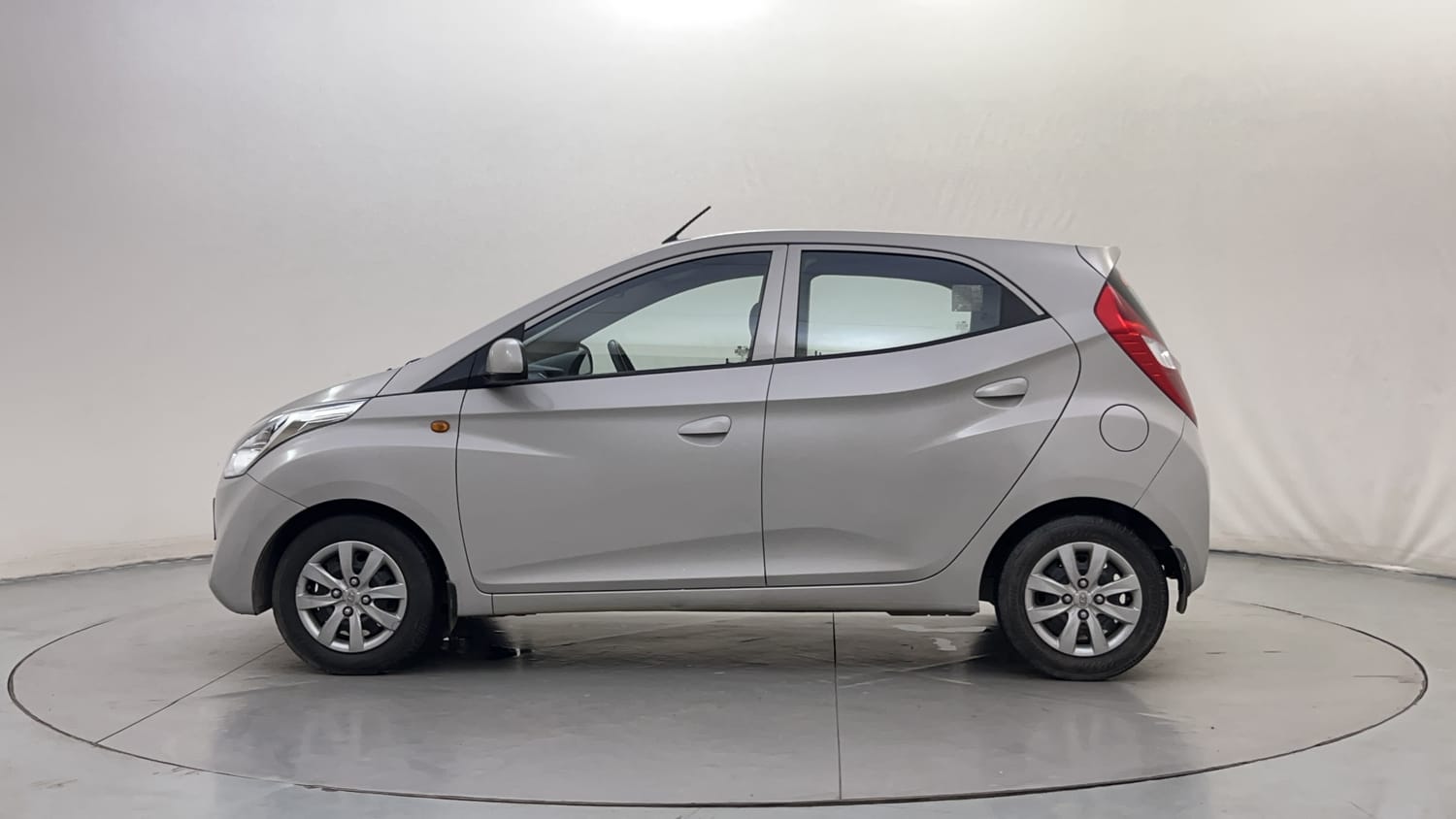 Used 2011 Hyundai Eon Sportz Petrol Manual exterior LEFT SIDE VIEW