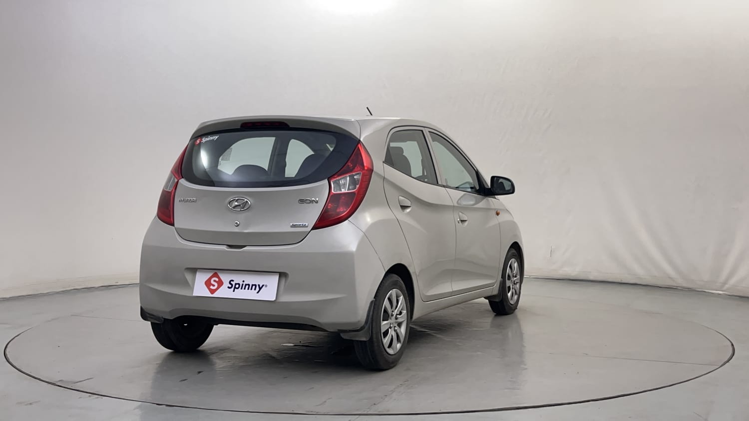 Used 2011 Hyundai Eon Sportz Petrol Manual exterior RIGHT REAR CORNER VIEW