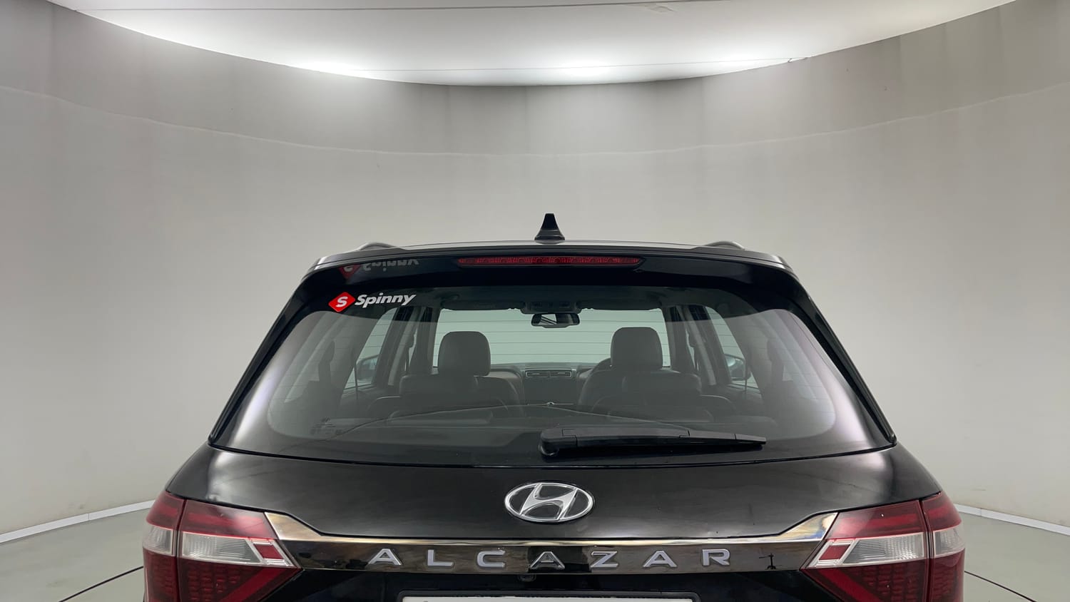 Used 2023 Hyundai Alcazar Signature (O) 6 STR 1.5 Diesel AT Diesel Automatic exterior BACK WINDSHIELD VIEW
