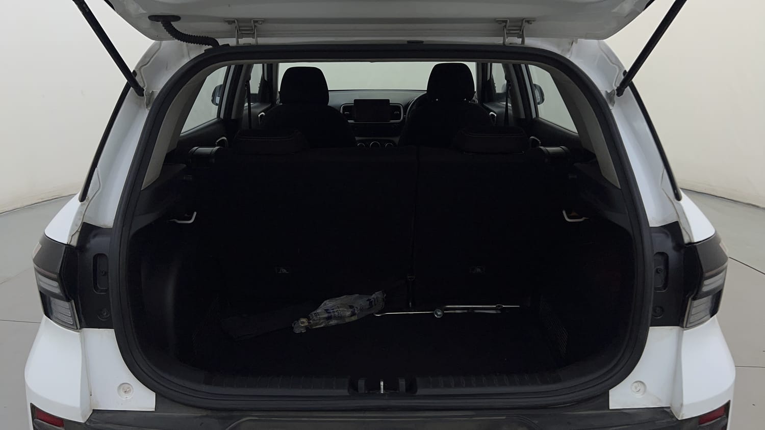 Used 2022 Hyundai Venue SX 1.2 Petrol Petrol Manual interior DICKY INSIDE VIEW