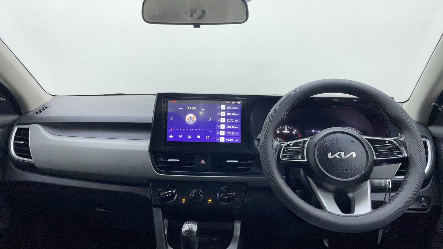 2022 Kia Seltos HTE 1.5 Diesel-12