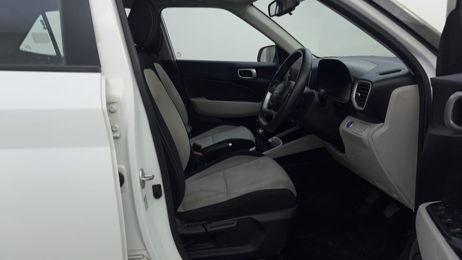 Used 2022 Hyundai Venue SX 1.2 Petrol Petrol Manual interior RIGHT SIDE FRONT DOOR CABIN VIEW