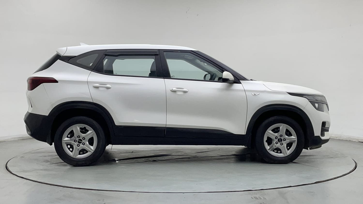2022 Kia Seltos HTE 1.5 Diesel-5